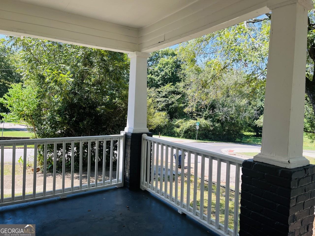 1405 Austin St - Photo 4 of 37