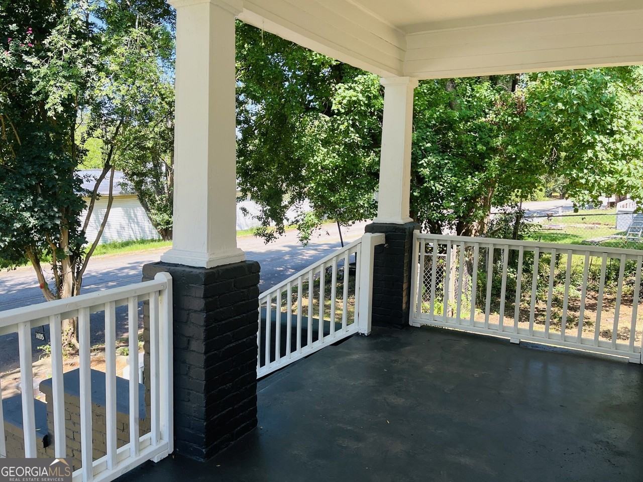 1405 Austin St - Photo 5 of 37