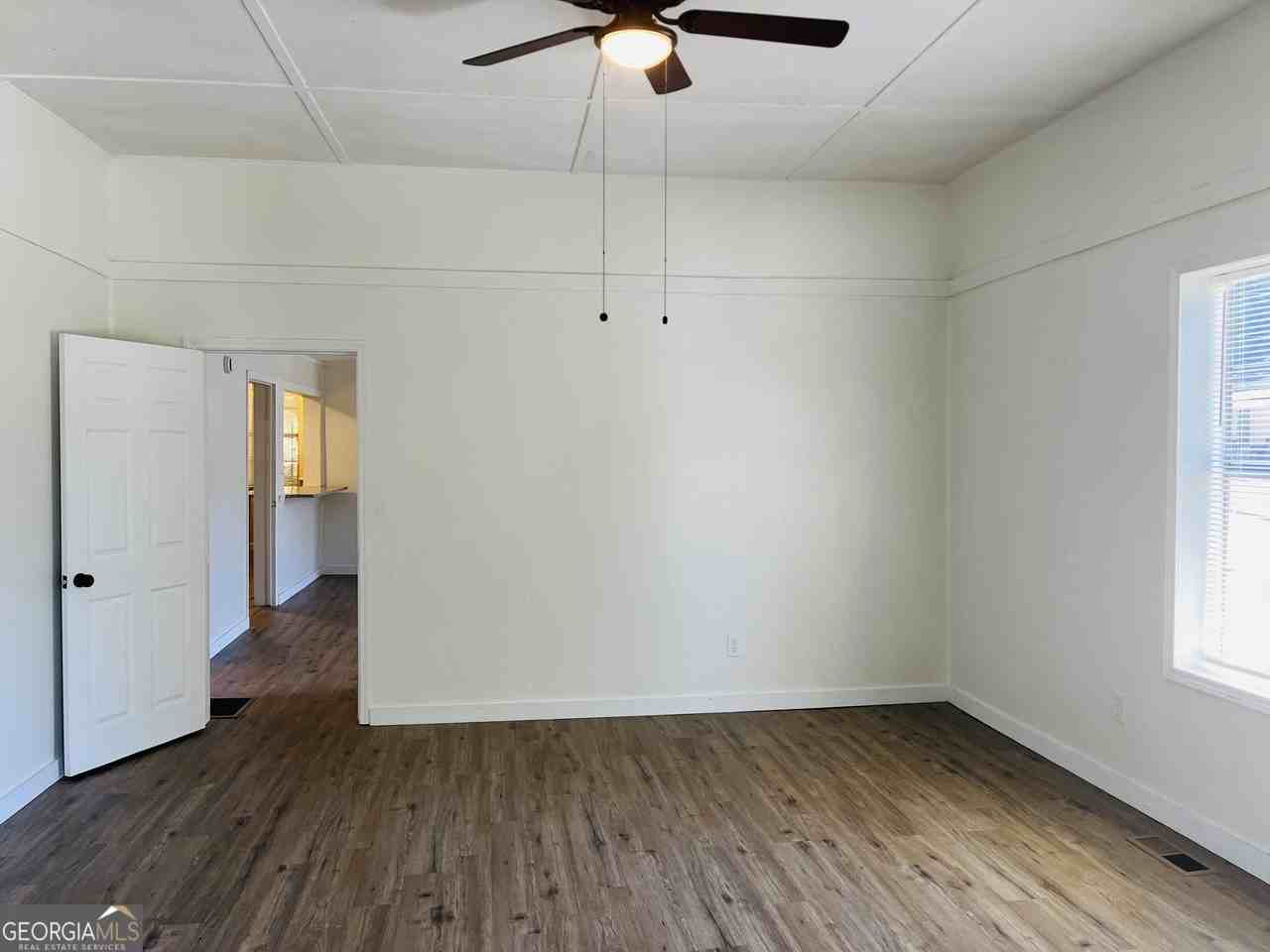 1405 Austin St - Photo 6 of 37