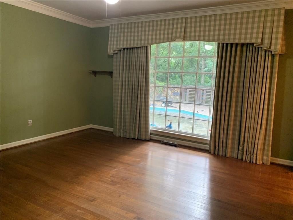 246 S Mcgregor Ave - Photo 5 of 32