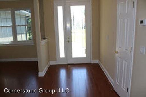 296 Hammock Oak Cir - Photo 2 of 8