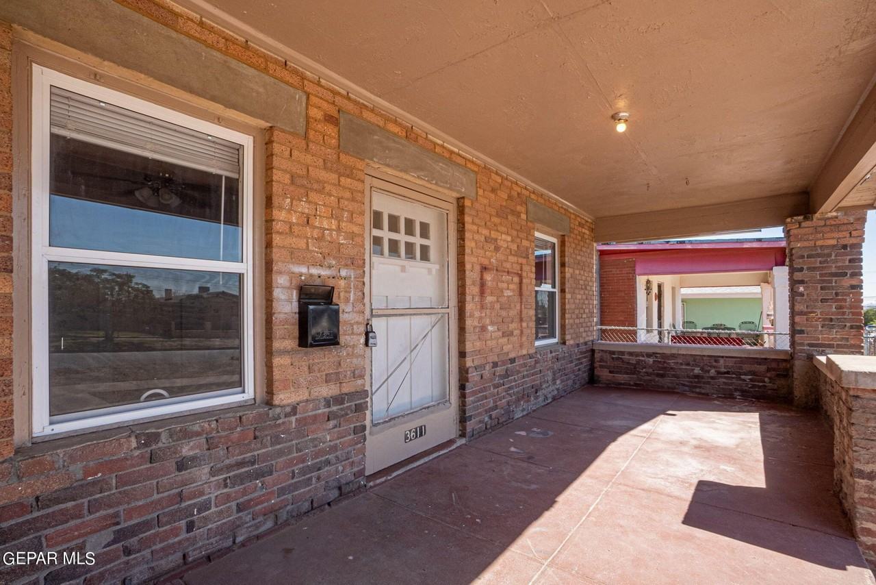 3611 Mountain Ave - Photo 3 of 17