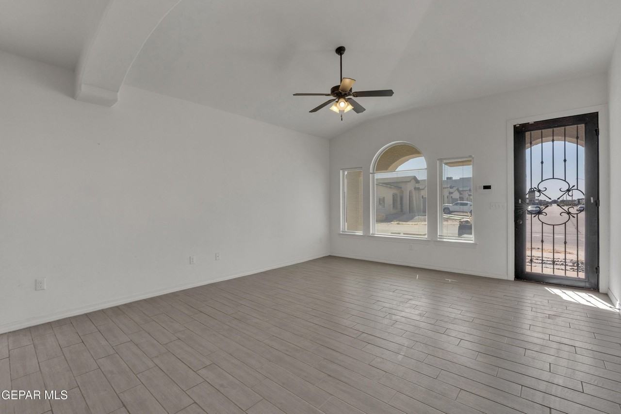 2420 Tierra Delmonte Dr - Photo 6 of 32