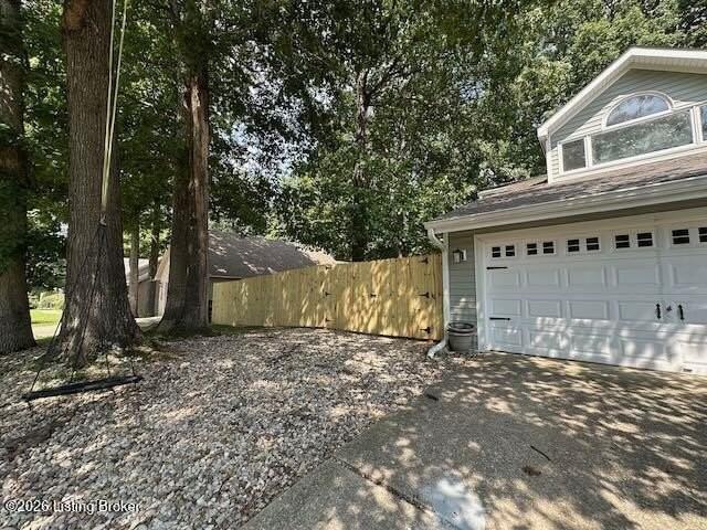 1807 Oriole Dr - Photo 5 of 44
