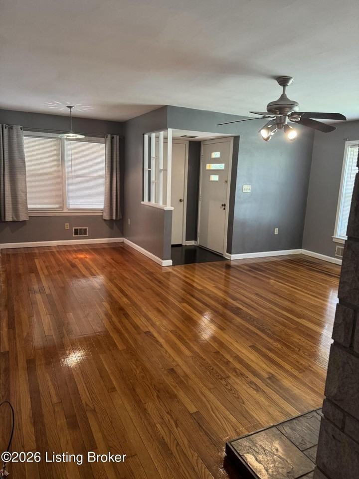 12002 Donohue Ave - Photo 4 of 21