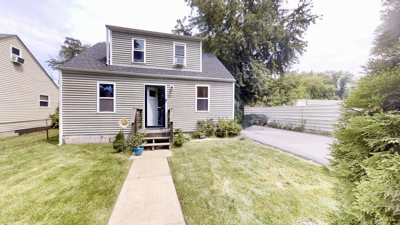 2517 Clay St - Photo 4 of 36