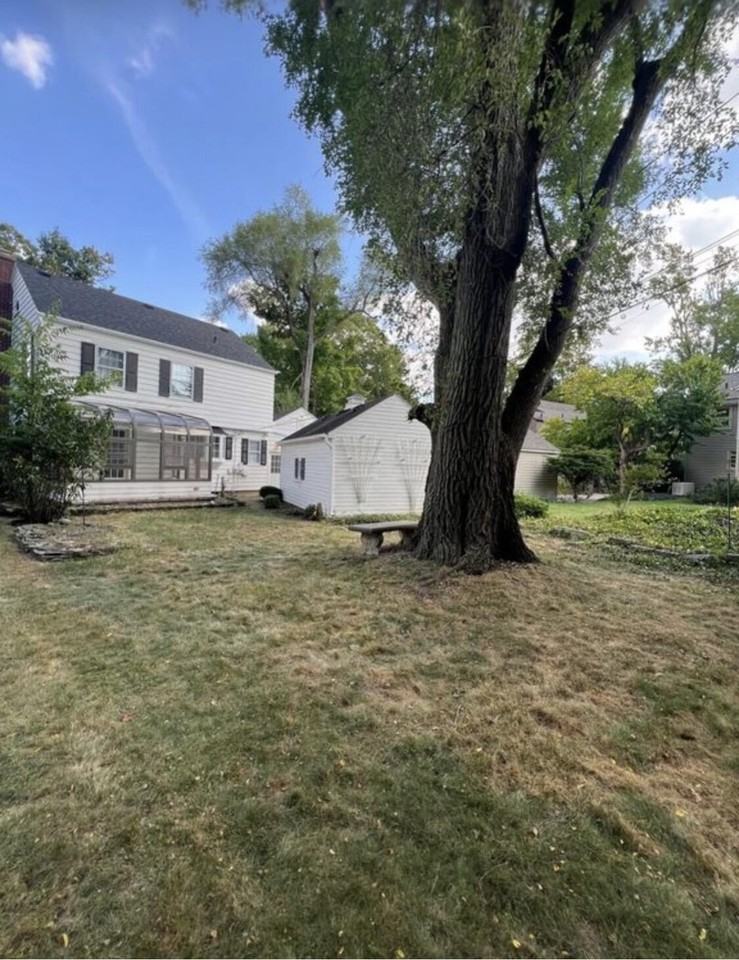 403 Wesley Ave - Photo 2 of 11