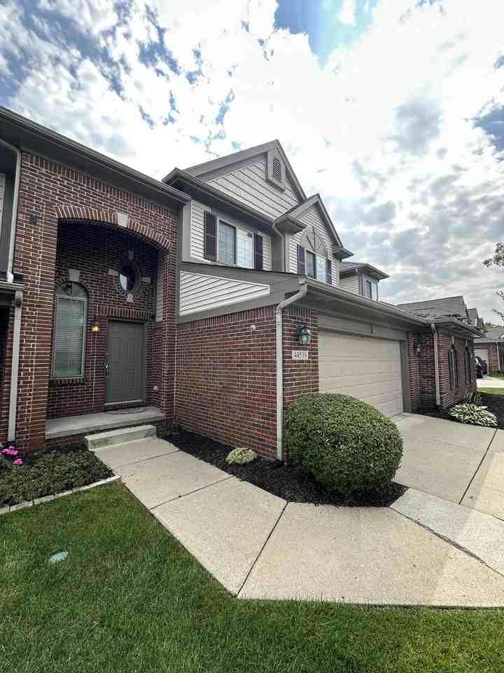 44539 Heather Ln - Photo 2 of 25