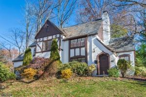 featured image of 21 N Glen Rd