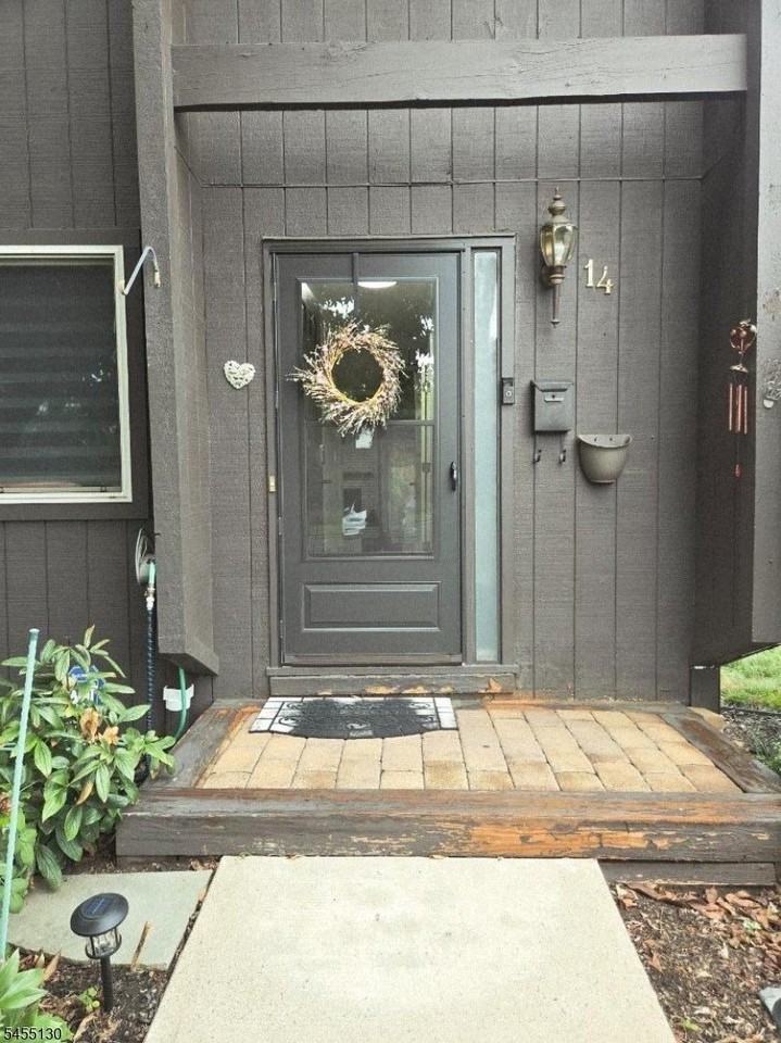 14 Chelsea Way #14 - Photo 3 of 47