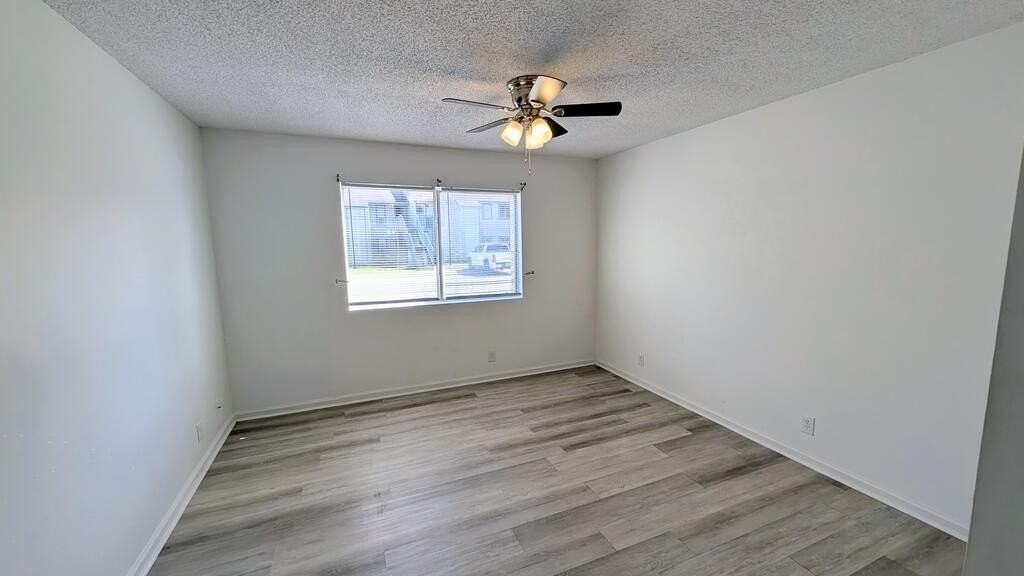 910 Brett Dr Apt 139 - Photo 3 of 12