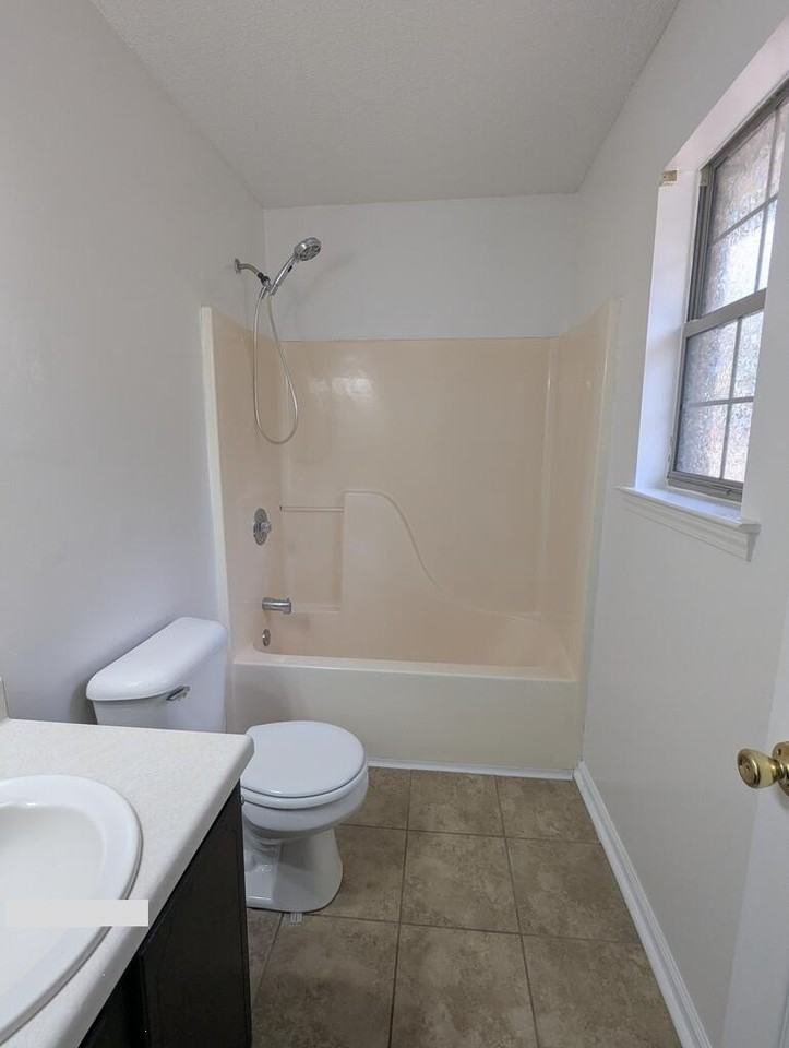 49 Fletcher Rd - Photo 2 of 6