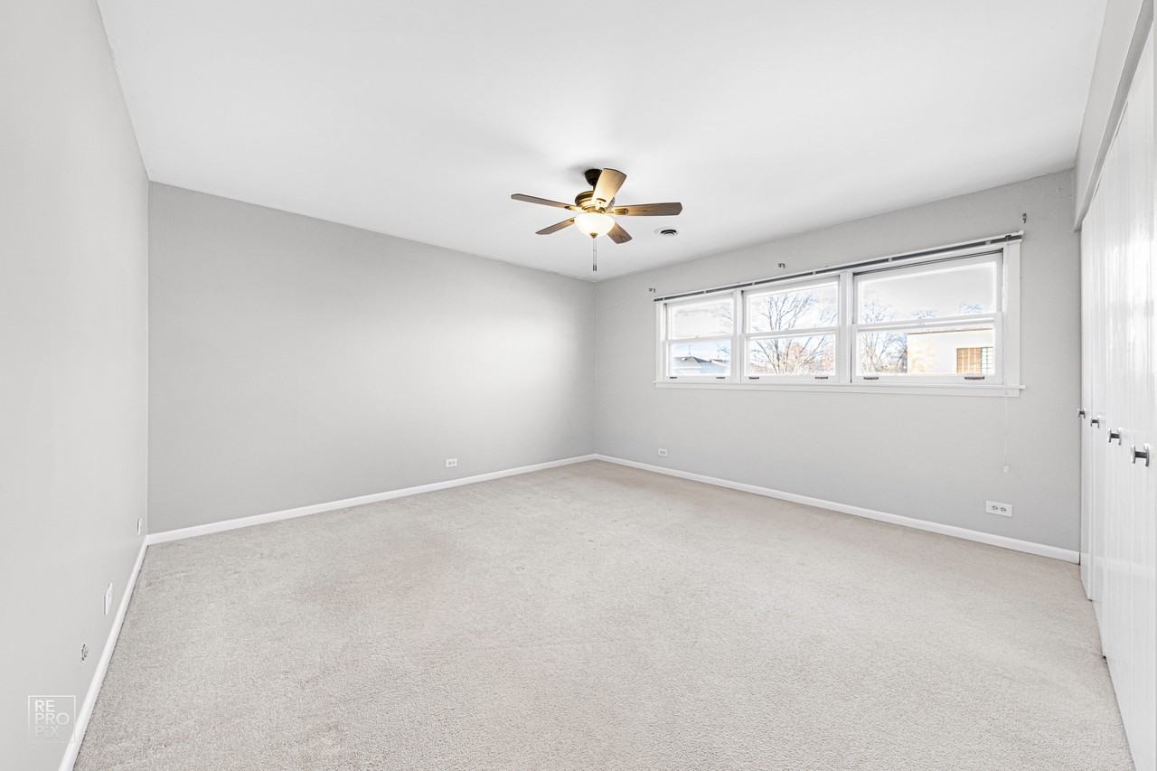18330 Cherry Creek Dr #6 - Photo 3 of 9