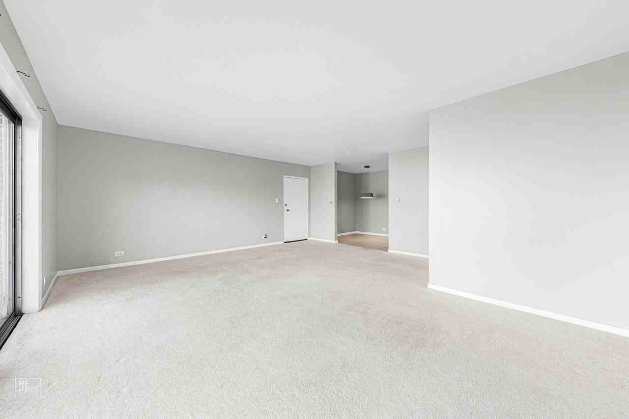 18330 Cherry Creek Dr #6 - Photo 5 of 9