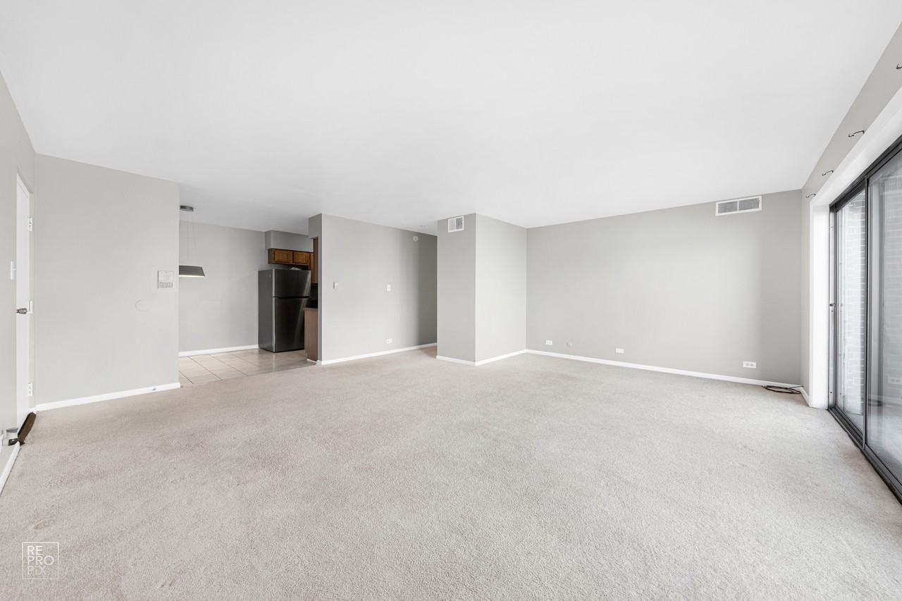 18330 Cherry Creek Dr #6 - Photo 7 of 9