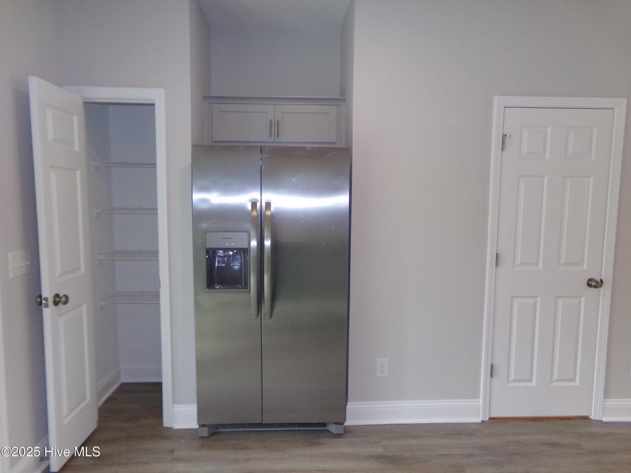 199 Loren Rd - Photo 7 of 28