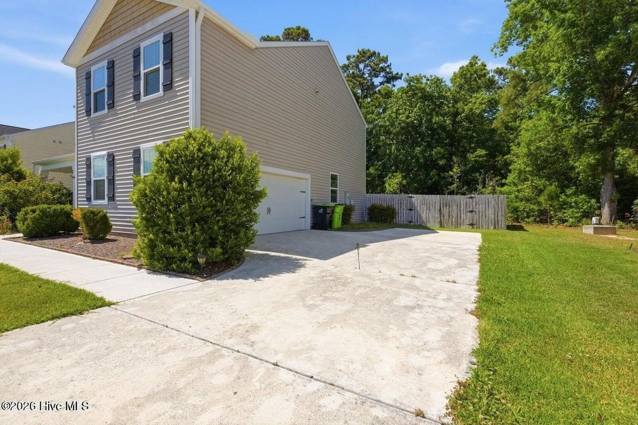 115 Tralee Pl - Photo 3 of 34