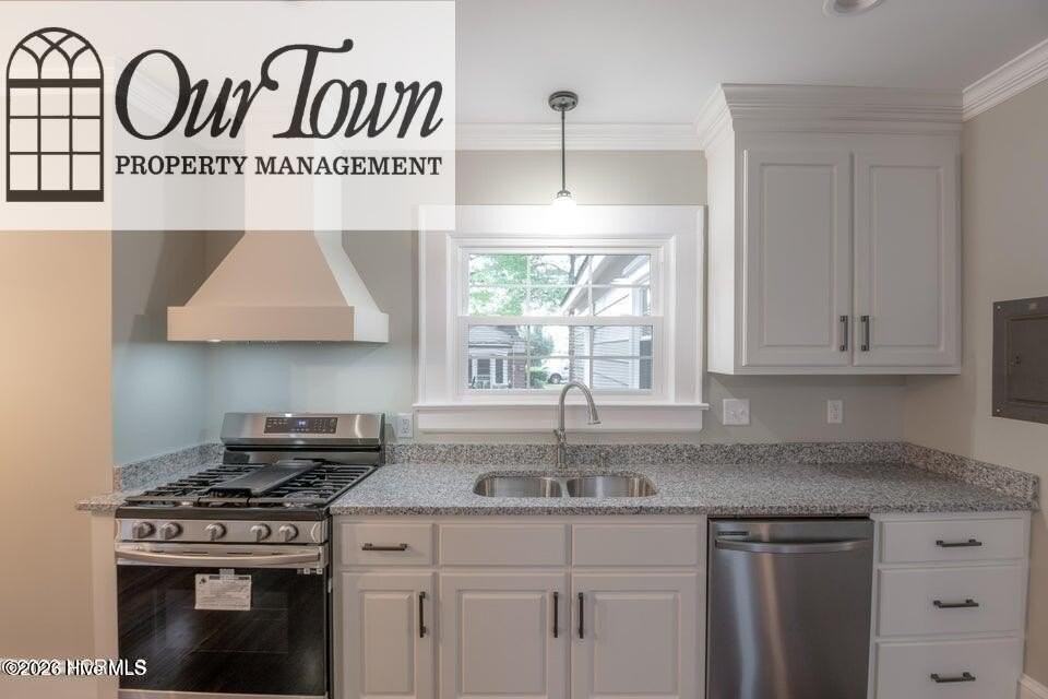 606 Clark Ave Ne - Photo 6 of 18