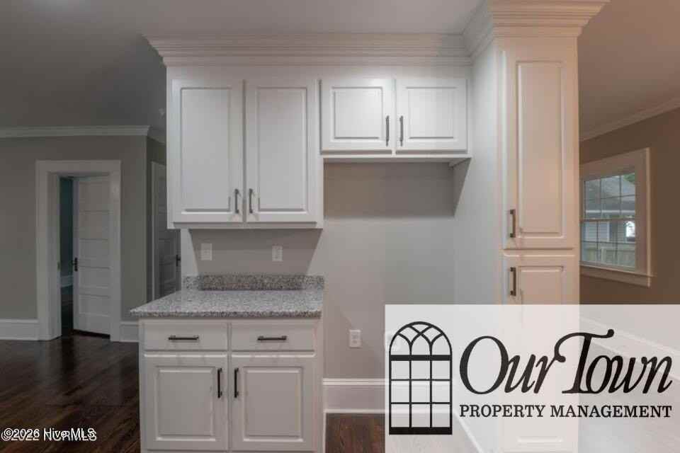 606 Clark Ave Ne - Photo 7 of 18