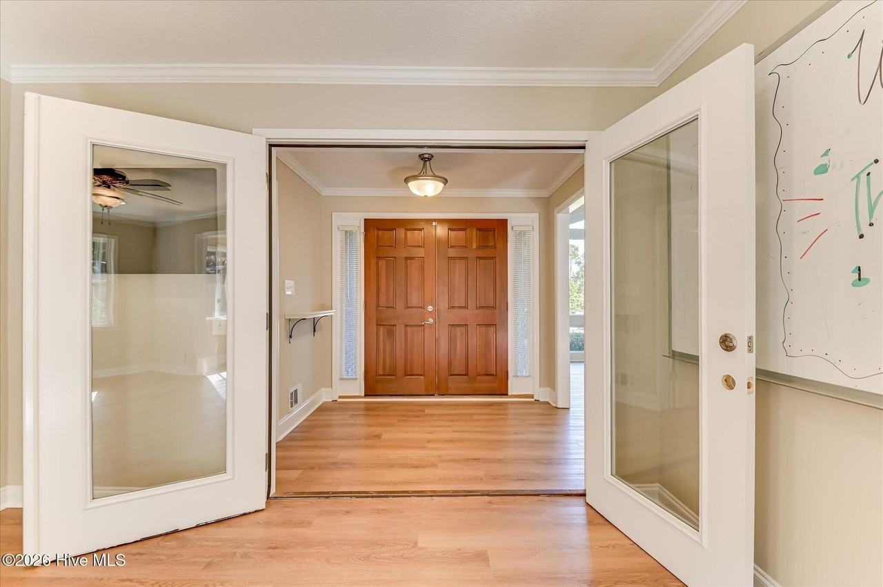 1016 Northwood Rd - Photo 5 of 43