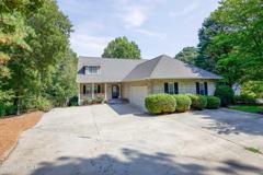 110 Sandspur Ln - Photo 1 of 1