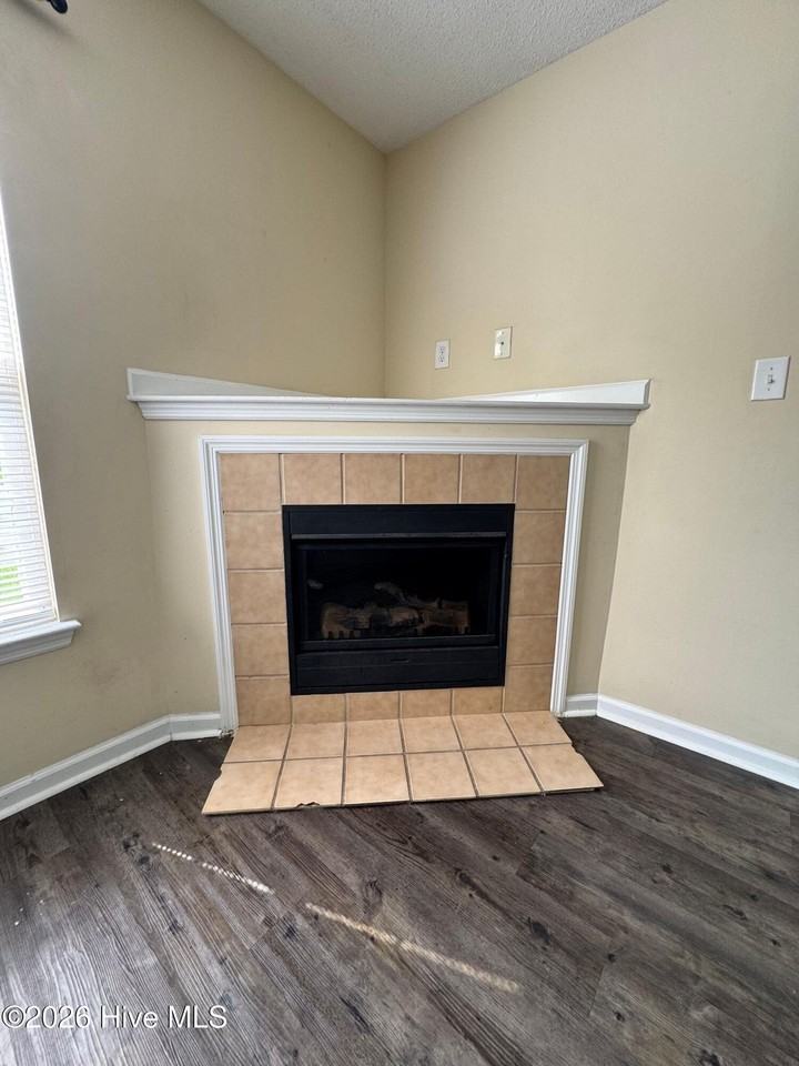 1005 Timberlake Trl - Photo 5 of 35