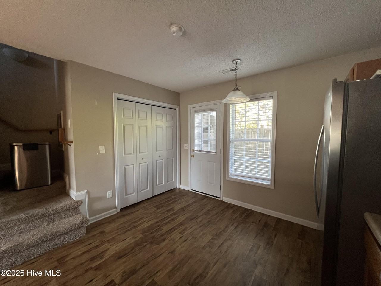 216 Palace Cir - Photo 6 of 17