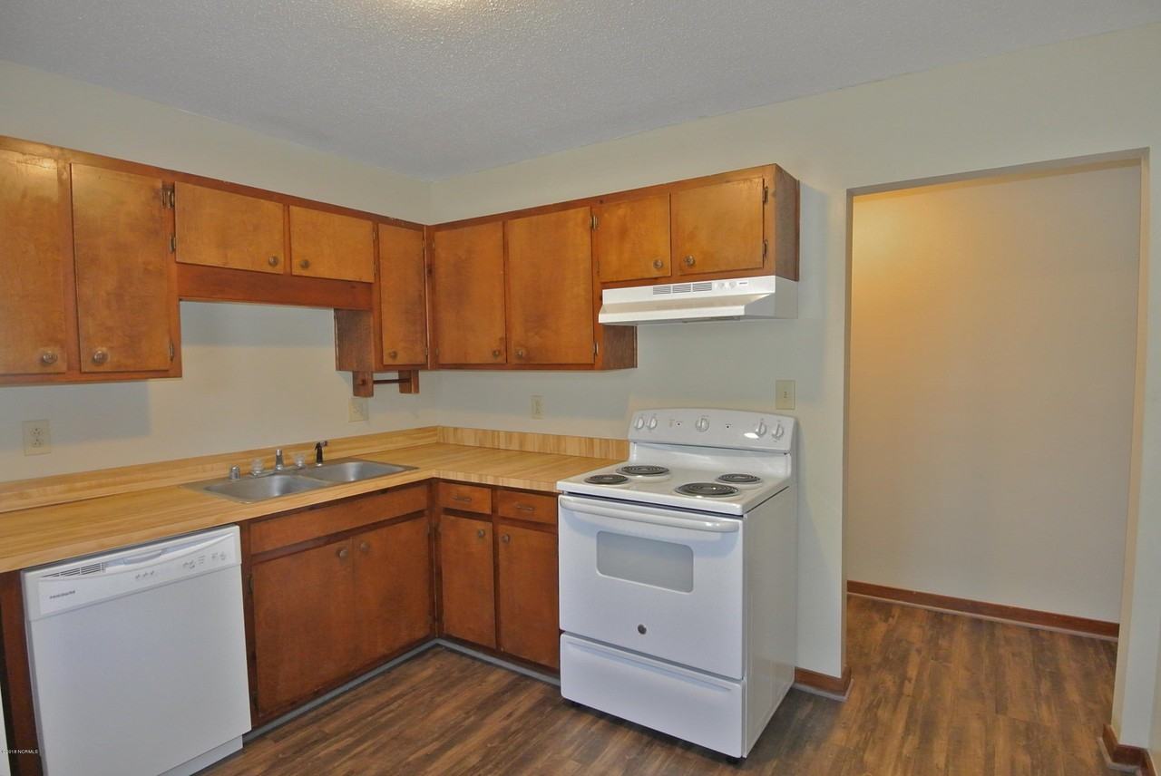 1106 Karen Dr #C - Photo 7 of 13