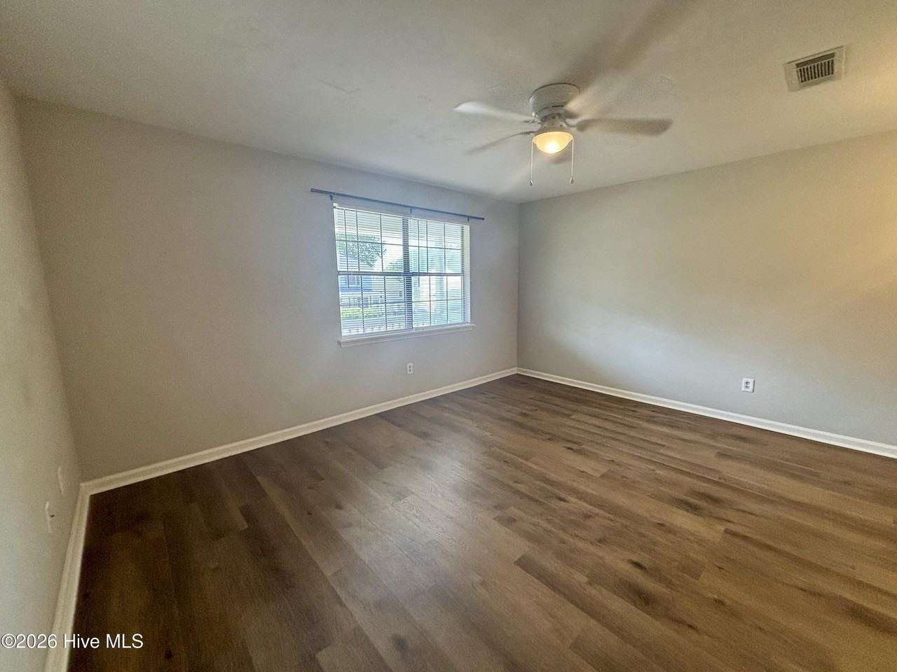 409 W Main St - Photo 4 of 13