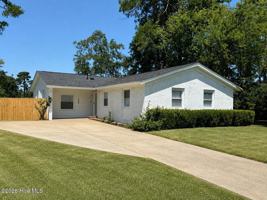 featured image of 1209 Azalea Dr