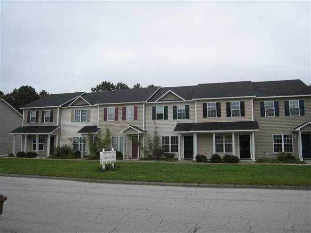 360 Hunting Green Dr - Photo 2 of 12