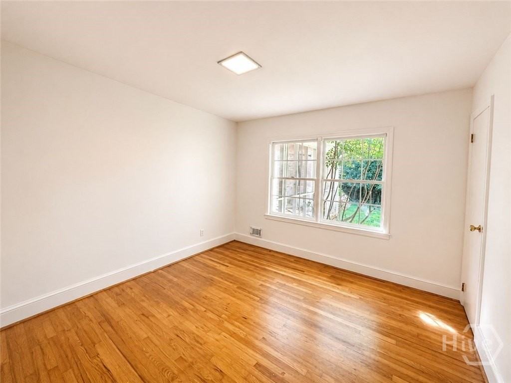 560 Riverview Rd - Photo 6 of 13
