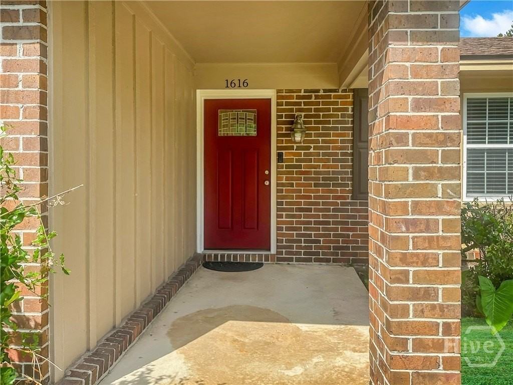 1616 Rosemary St - Photo 3 of 25