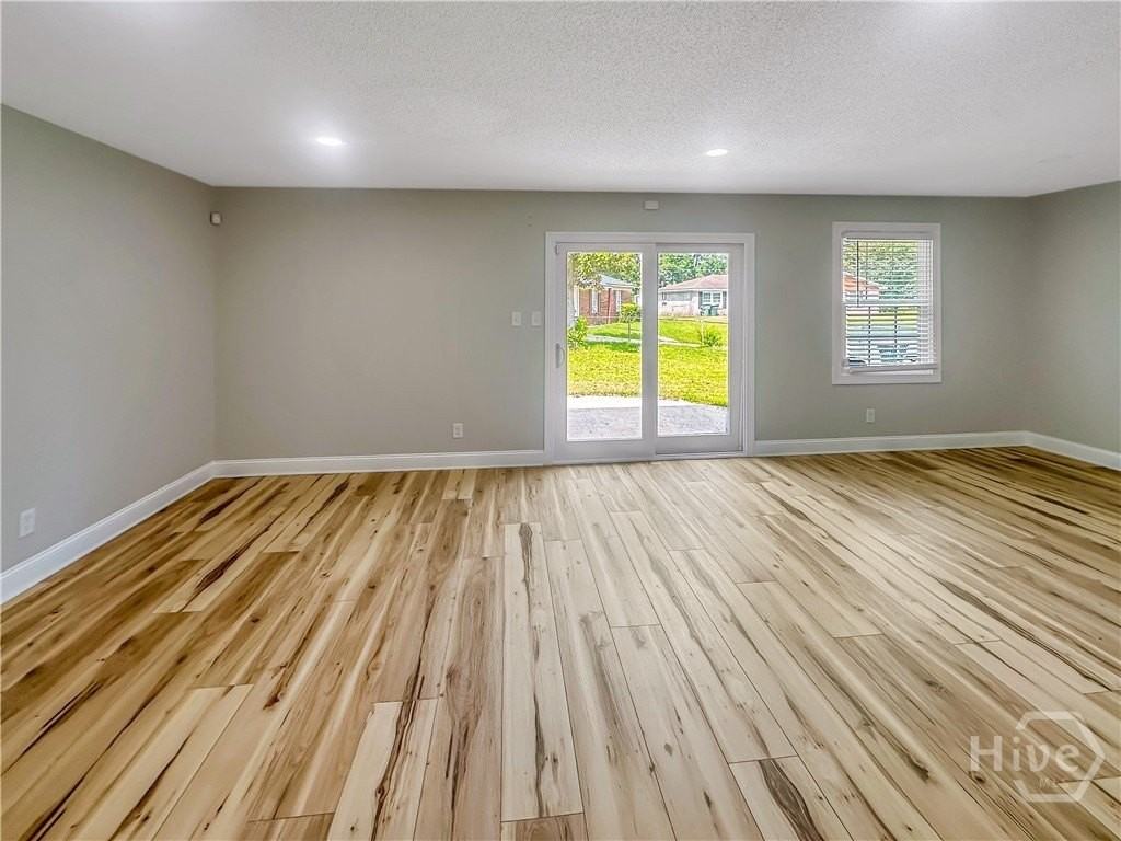 1616 Rosemary St - Photo 5 of 25