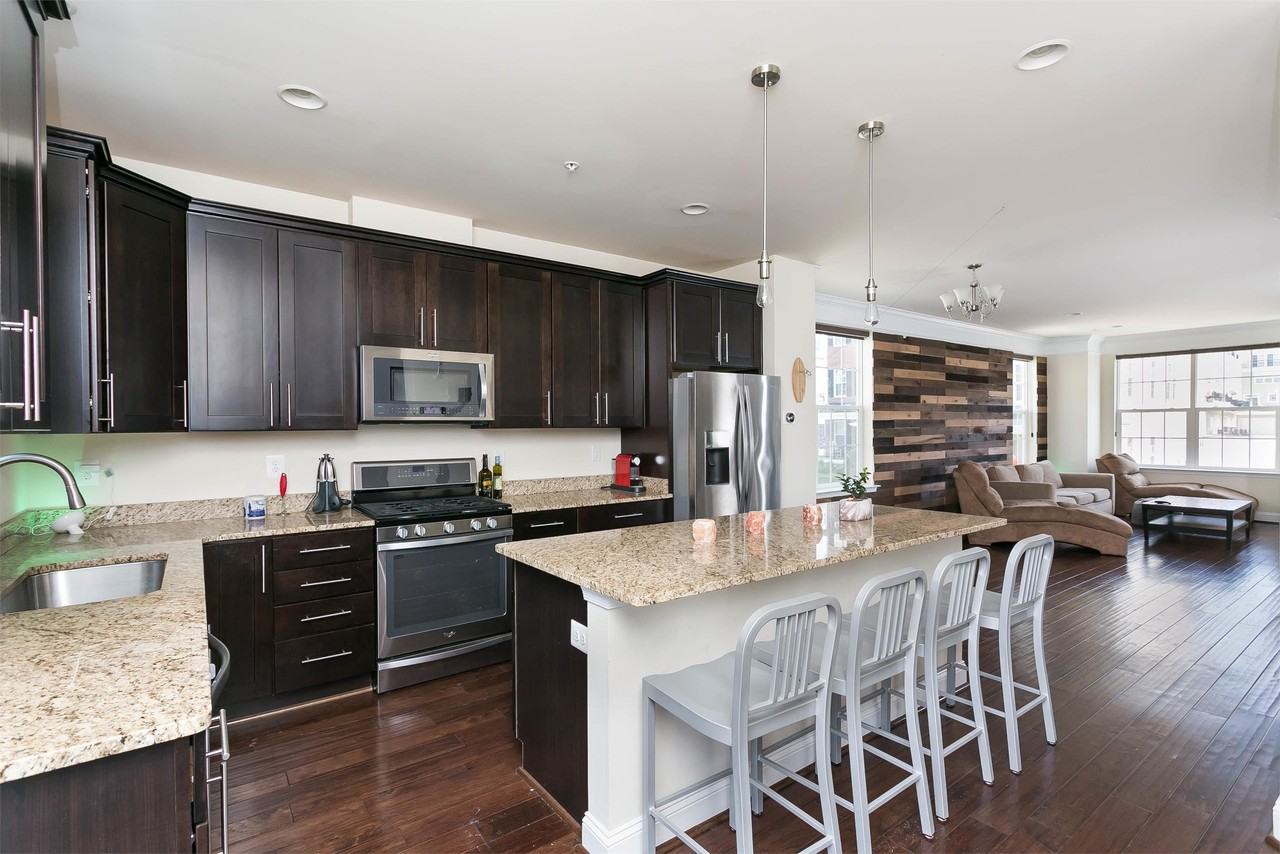19 Willow Ave - Photo 3 of 20