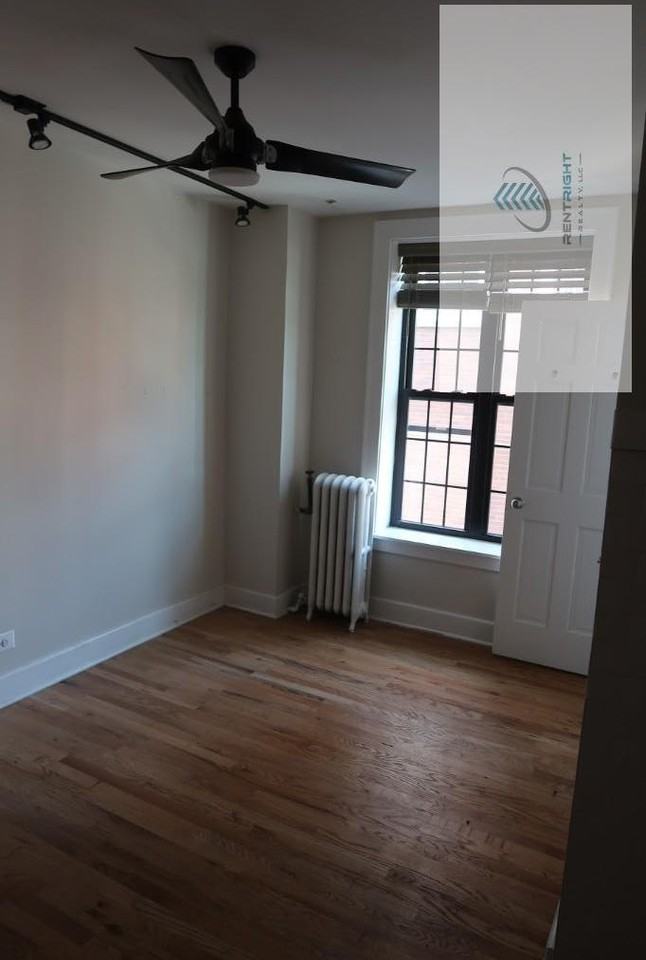 4526 N Sheridan Rd #219 - Photo 4 of 15