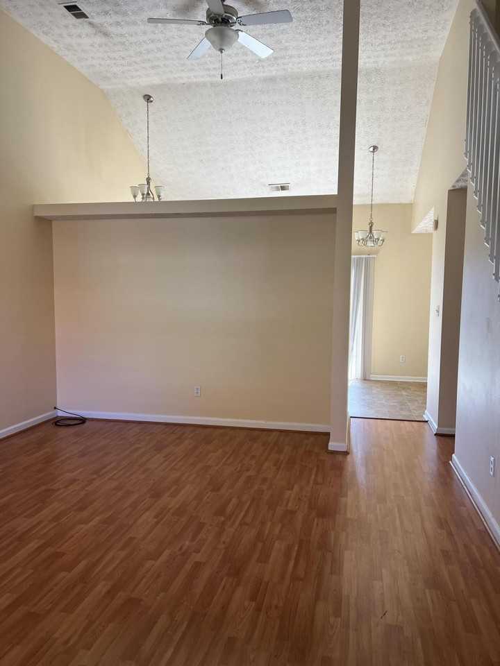 160 Ellemoor Ln - Photo 2 of 18