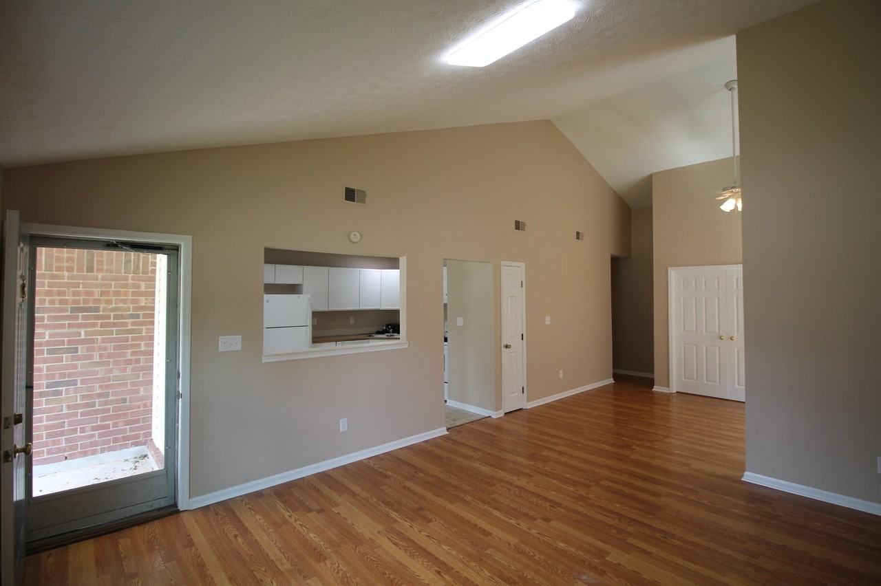 316 Squires Rd - Photo 4 of 15
