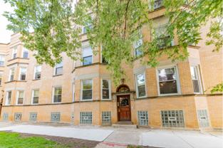 3215 W Altgeld St #2 - Photo 1 of 1