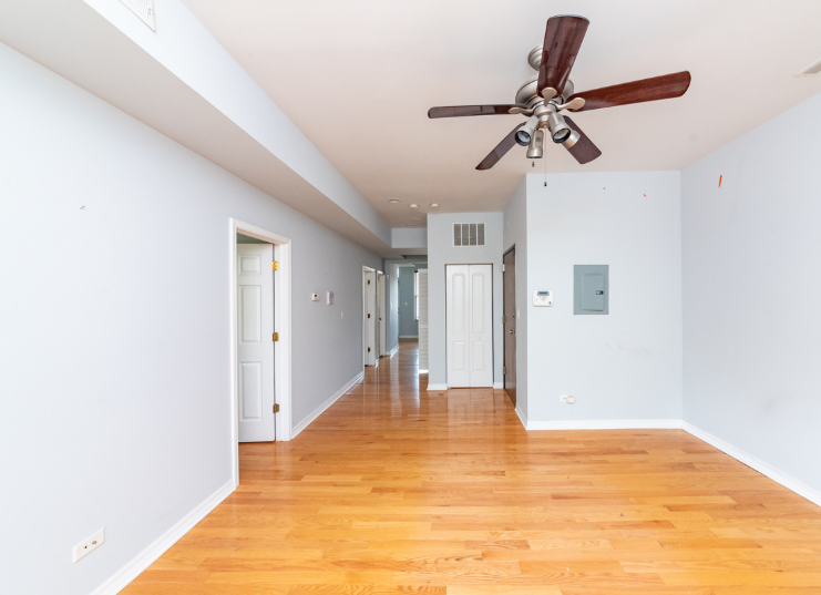 3215 W Altgeld St #2 - Photo 3 of 15