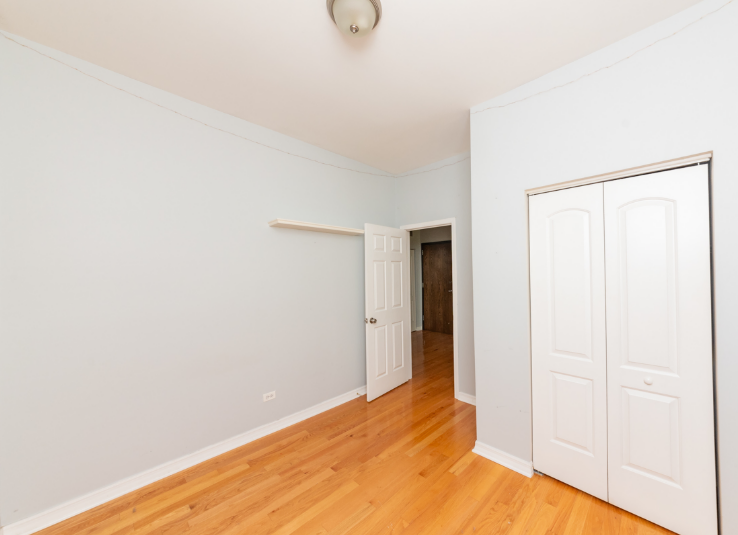 3215 W Altgeld St #2 - Photo 6 of 15