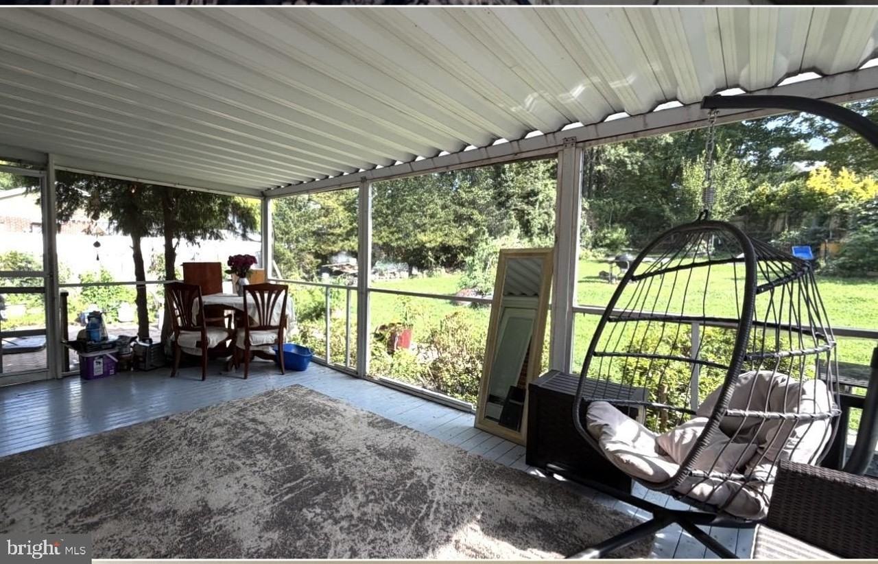 7403 Essex Ave - Photo 6 of 10