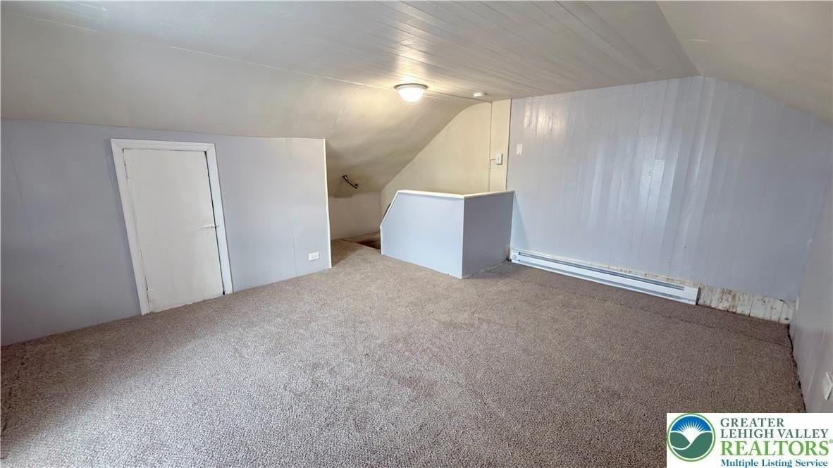 547 N Silk St - Photo 5 of 36