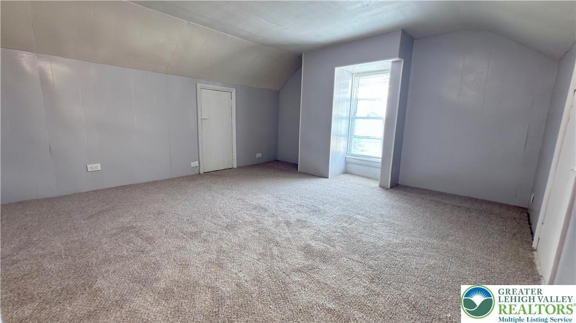 547 N Silk St - Photo 7 of 36