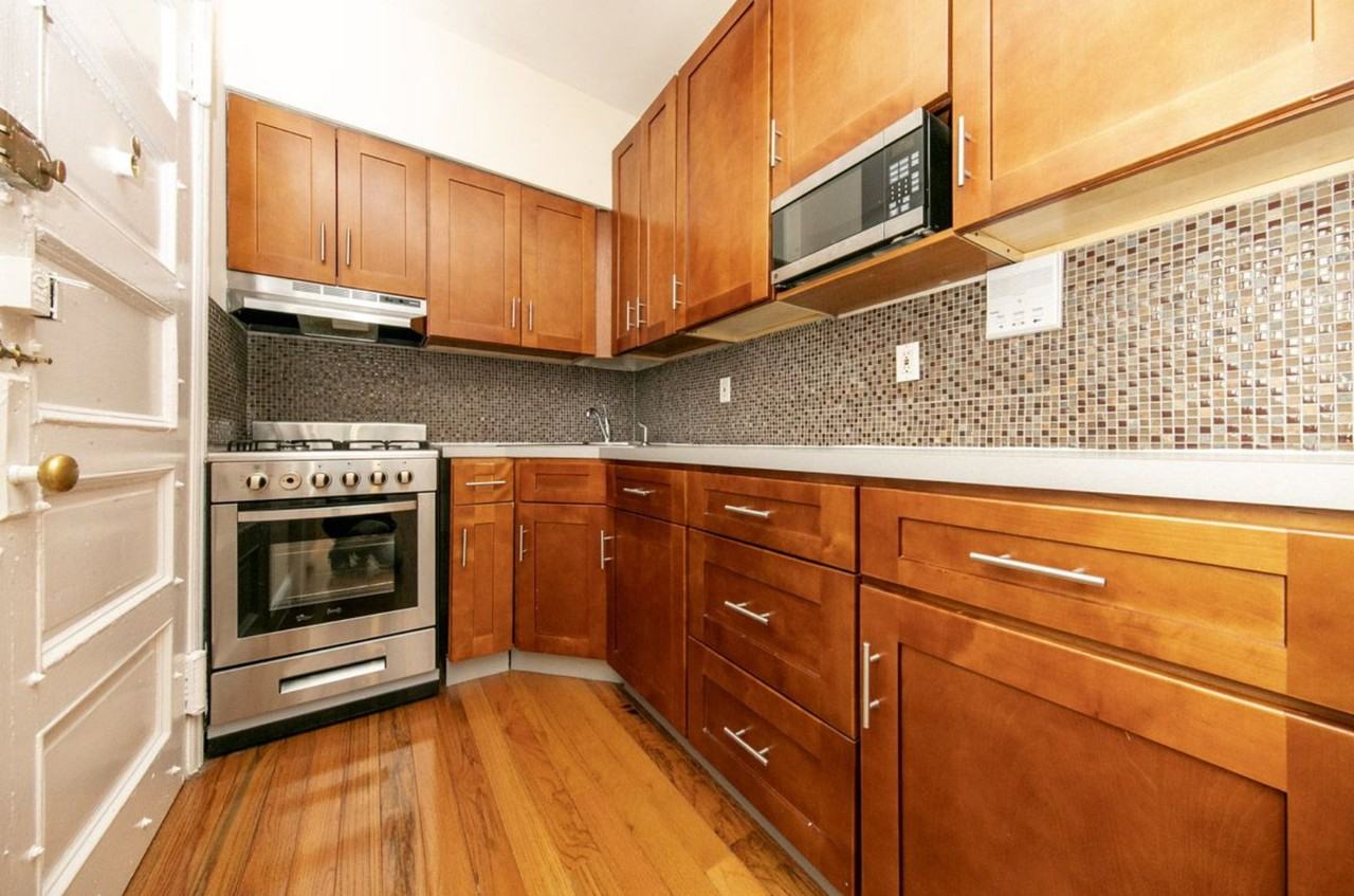 W 87th St - Photo 5 of 8