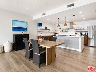 2479 Lake View Ave - Photo 4 of 8