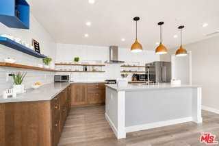 2479 Lake View Ave - Photo 5 of 8
