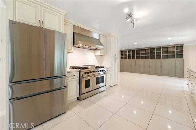 15406 Lull St - Photo 6 of 8