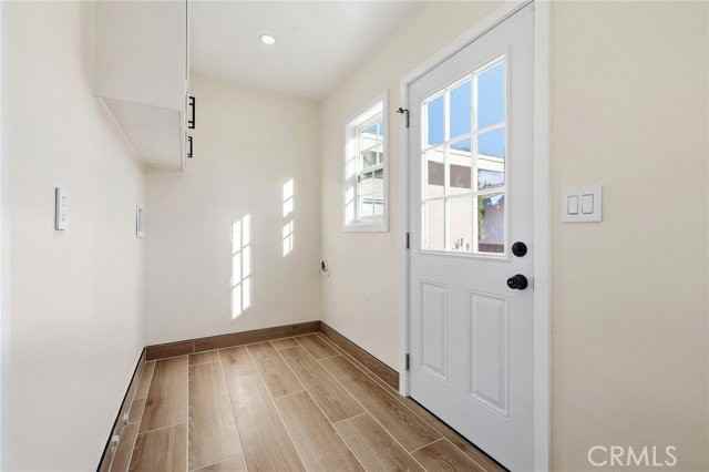 9233 Swinton Ave - Photo 6 of 7
