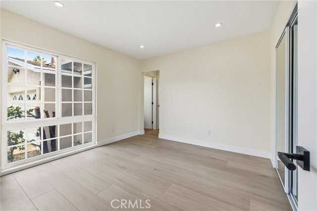 9233 Swinton Ave - Photo 7 of 7